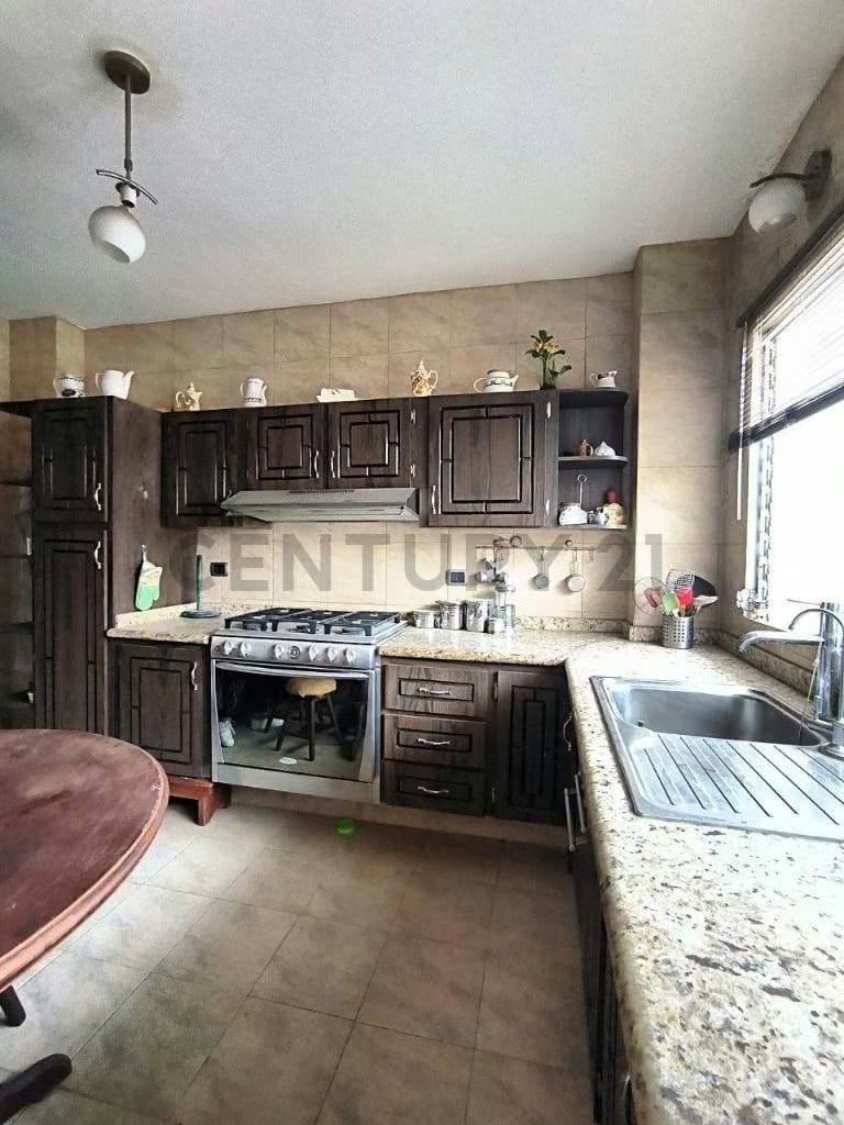 Venta Apartamento Amplio en la Avenida Constitución de PLC 4H - 5