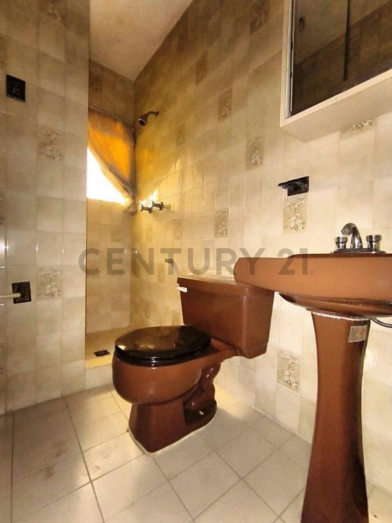 Venta Apartamento Amplio en la Avenida Constitución de PLC 4H - 10