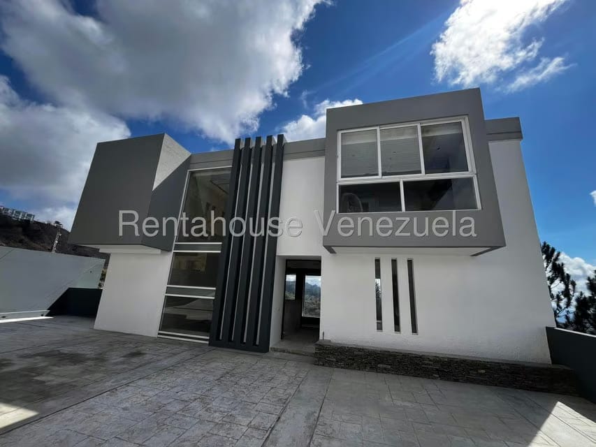 Casa (Multipes Niveles) en Venta en Oripoto, Distrito Metropolitano