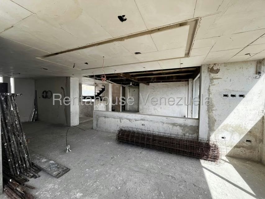 Casa (Multipes Niveles) en Venta en Oripoto, Distrito Metropolitano - 11