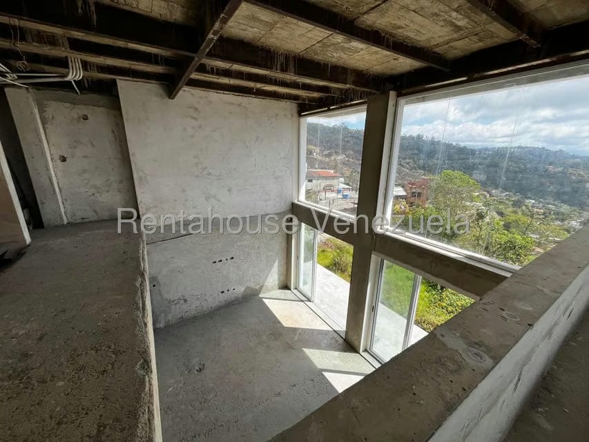 Casa (Multipes Niveles) en Venta en Oripoto, Distrito Metropolitano - 12