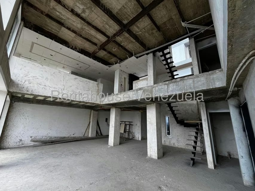 Casa (Multipes Niveles) en Venta en Oripoto, Distrito Metropolitano - 21