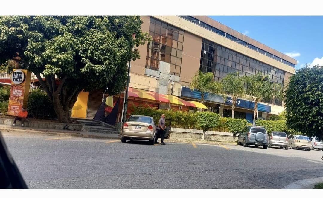 TU VIDA MAS FACIL!!! Excelente vista, ubicación estratégica a tus pies!!! - 2