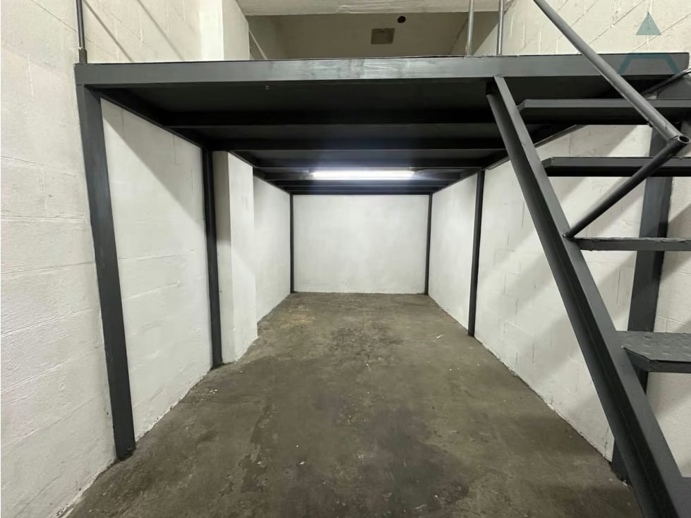 Se alquila mini deposito 28m² Los Cortijos - 11
