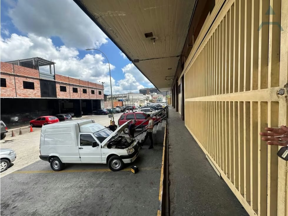 Se alquila mini deposito 28m² Los Cortijos - 7