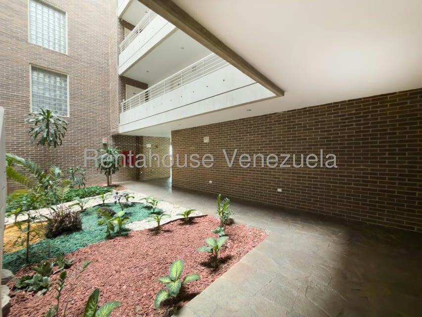 Apartamento (1 Nivel) en Alquiler en Los Naranjos de Las Mercedes, Distrito Metropolitano - 2