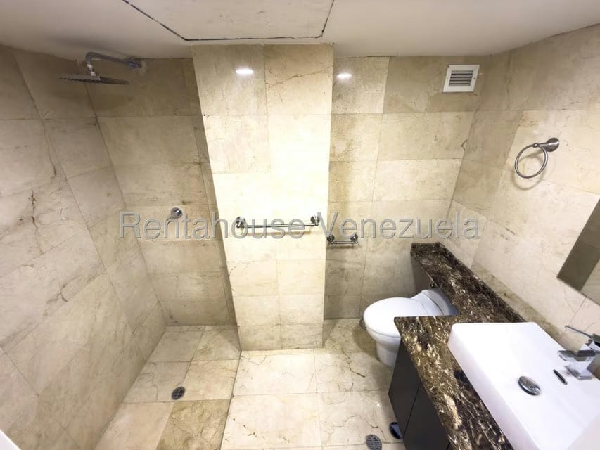 Apartamento (1 Nivel) en Alquiler en Los Naranjos de Las Mercedes, Distrito Metropolitano - 16