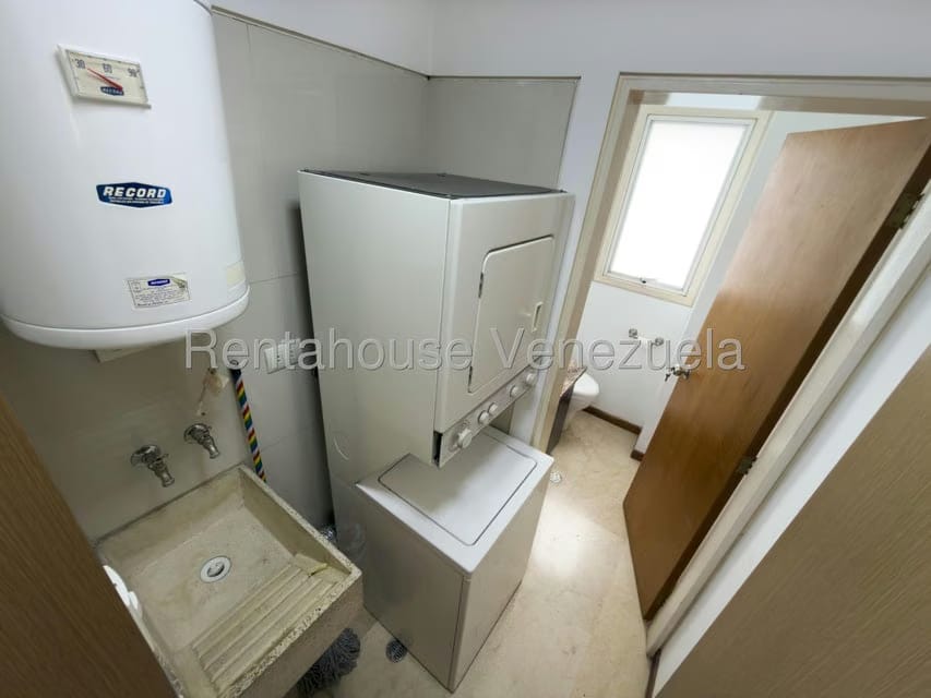 Apartamento (1 Nivel) en Alquiler en Los Naranjos de Las Mercedes, Distrito Metropolitano - 17