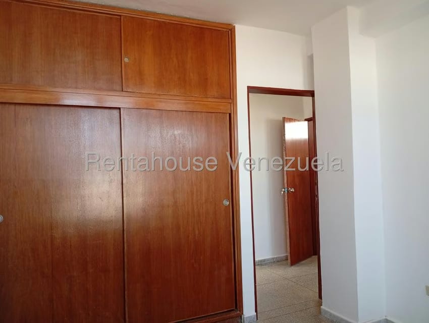 Apartamento (1 Nivel) en Alquiler en Centro, Zulia - 8