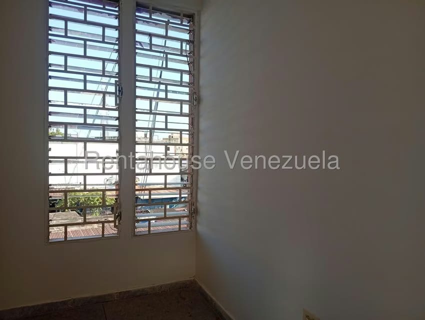 Apartamento (1 Nivel) en Alquiler en Centro, Zulia - 9