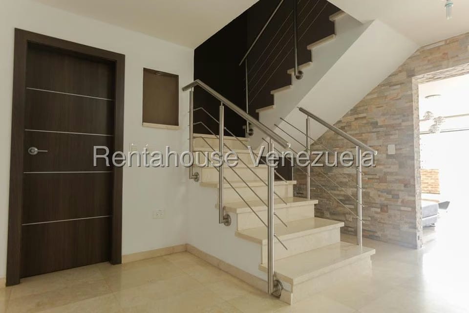 Apartamento (1 Nivel) en Alquiler en La Tahona, Distrito Metropolitano - 8