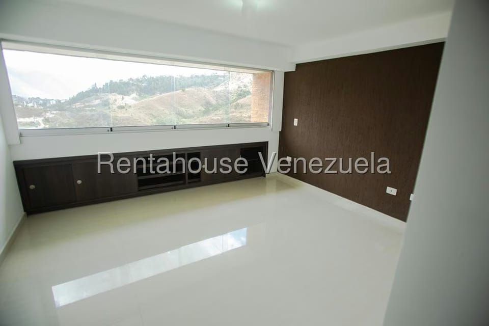 Apartamento (1 Nivel) en Alquiler en La Tahona, Distrito Metropolitano - 9
