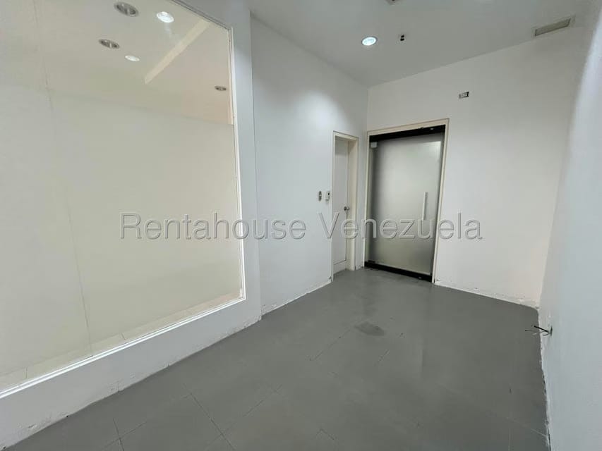 Comercial (Oficina) en Venta en La Lagunita Country Club, Distrito Metropolitano - 11