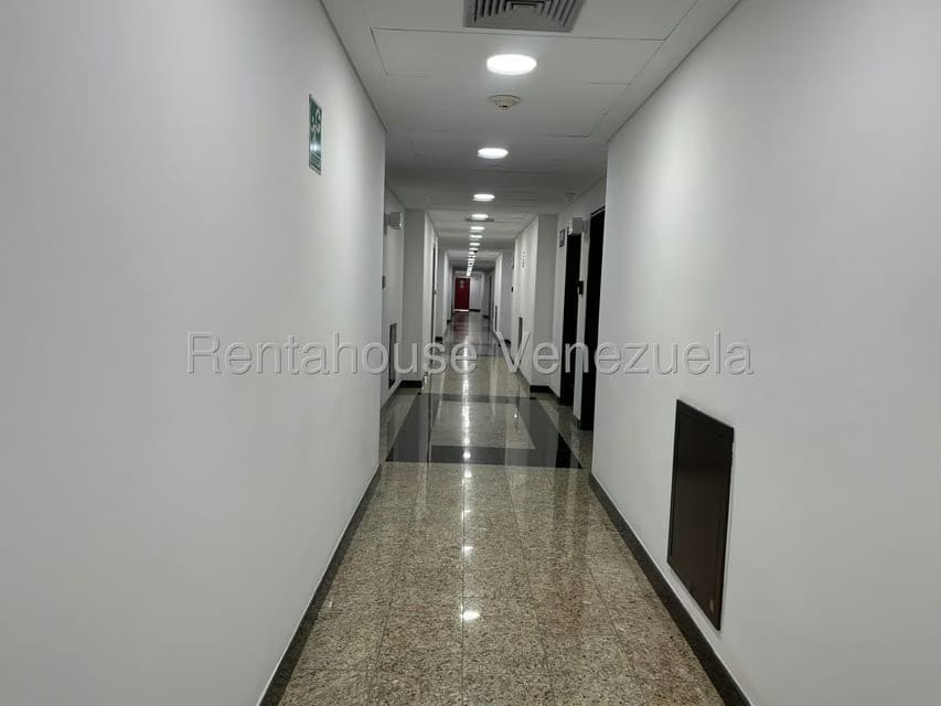 Comercial (Oficina) en Venta en La Lagunita Country Club, Distrito Metropolitano - 15