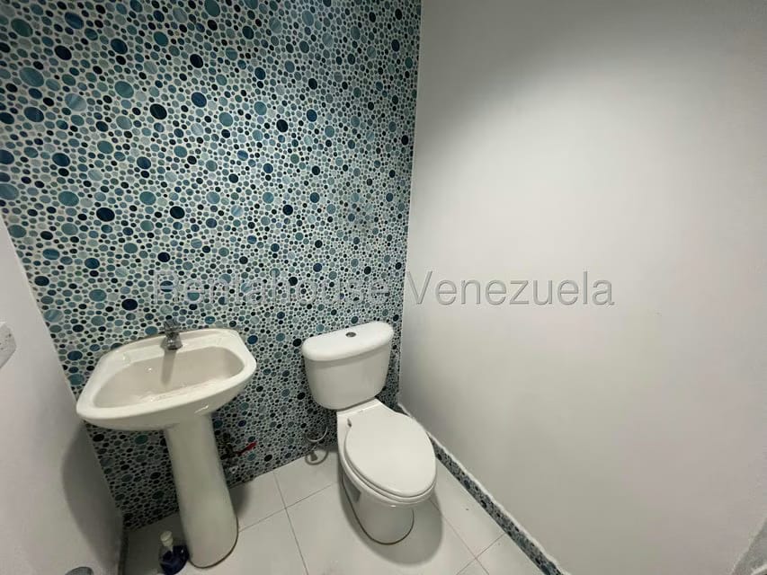 Comercial (Oficina) en Venta en La Lagunita Country Club, Distrito Metropolitano - 16