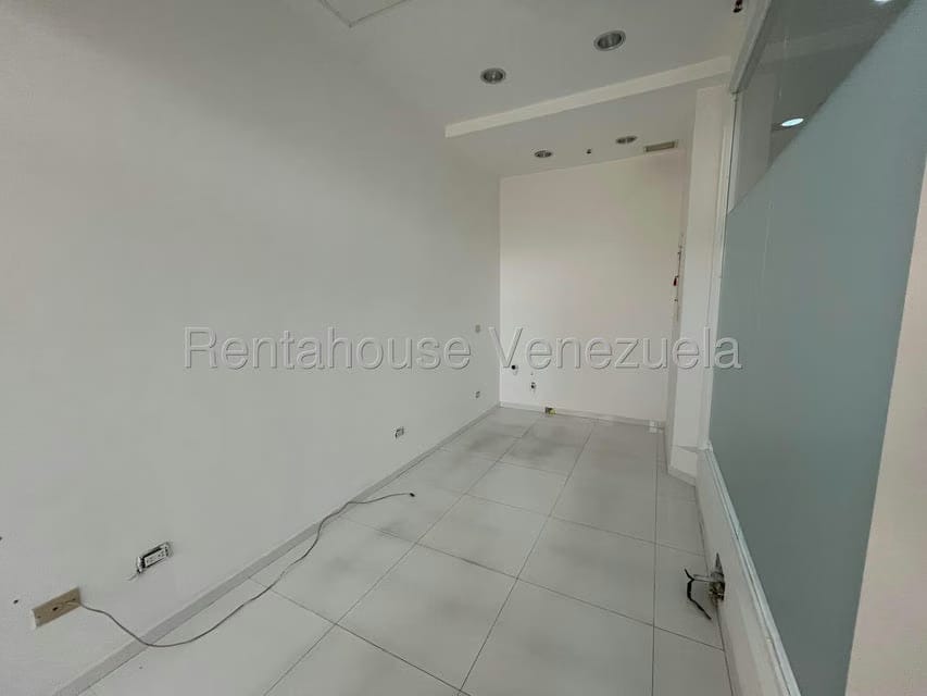Comercial (Oficina) en Venta en La Lagunita Country Club, Distrito Metropolitano - 17