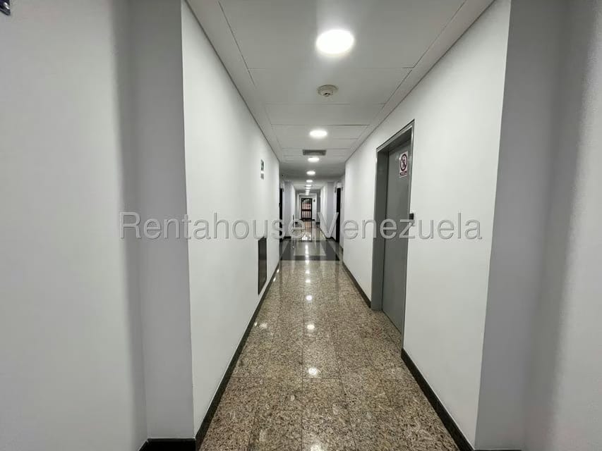 Comercial (Oficina) en Venta en La Lagunita Country Club, Distrito Metropolitano - 6