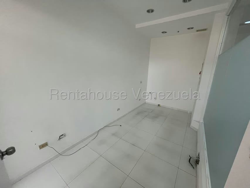 Comercial (Oficina) en Venta en La Lagunita Country Club, Distrito Metropolitano - 8