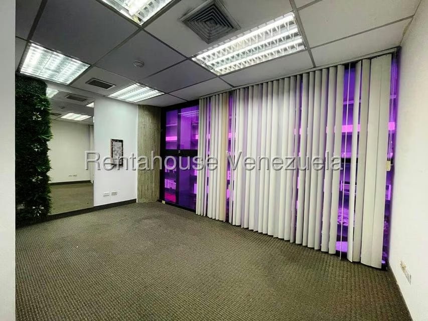 Comercial (Local Comercial) en Venta en Los Samanes, Distrito Metropolitano - 14