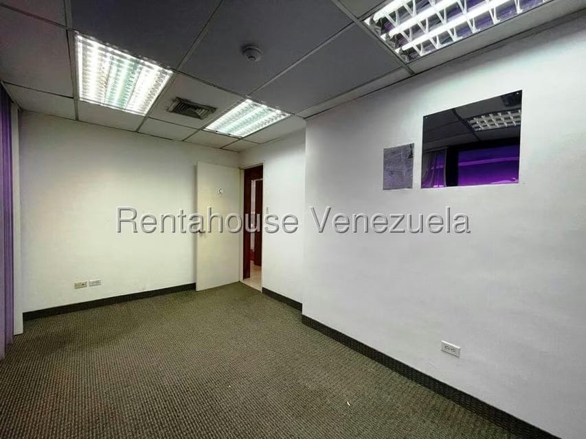 Comercial (Local Comercial) en Venta en Los Samanes, Distrito Metropolitano - 16