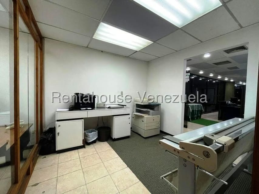 Comercial (Local Comercial) en Venta en Los Samanes, Distrito Metropolitano - 20