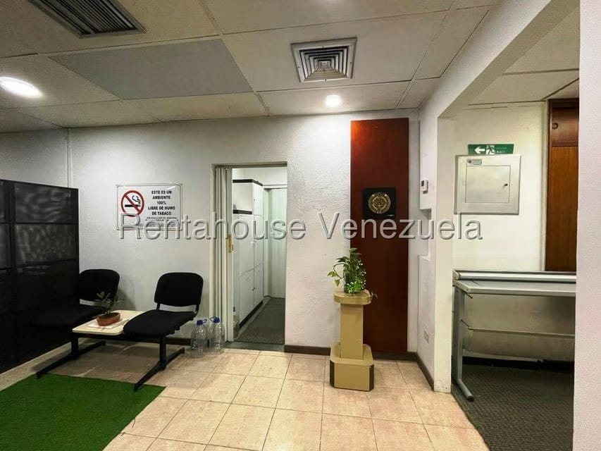 Comercial (Local Comercial) en Venta en Los Samanes, Distrito Metropolitano - 21