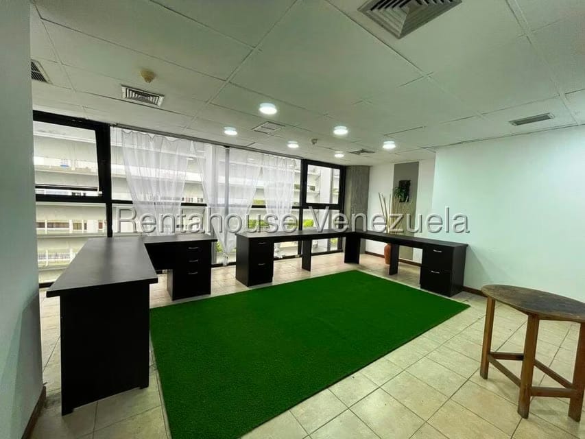 Comercial (Local Comercial) en Venta en Los Samanes, Distrito Metropolitano - 24
