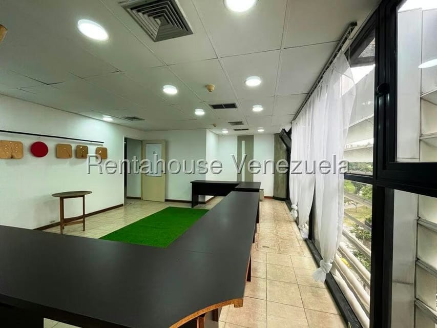 Comercial (Local Comercial) en Venta en Los Samanes, Distrito Metropolitano - 26