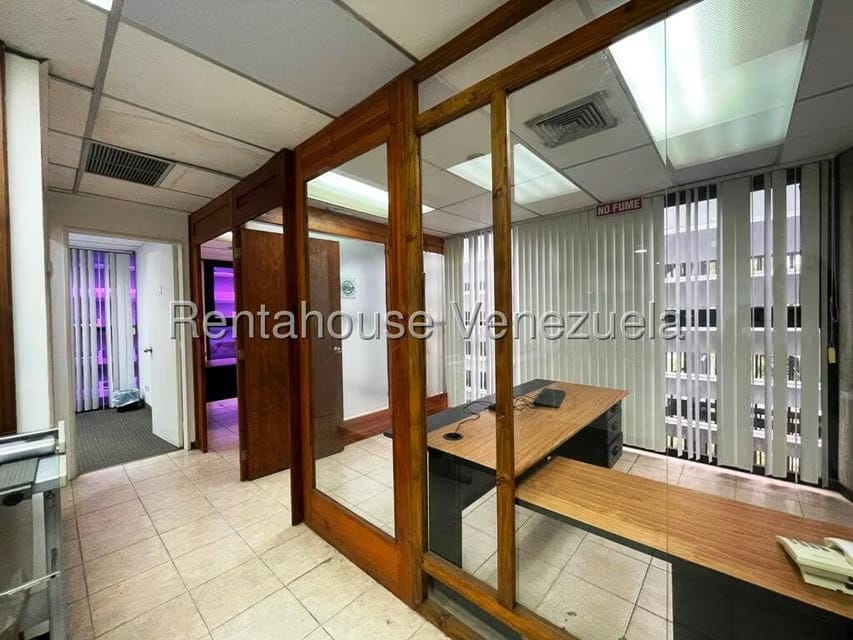 Comercial (Local Comercial) en Venta en Los Samanes, Distrito Metropolitano - 4