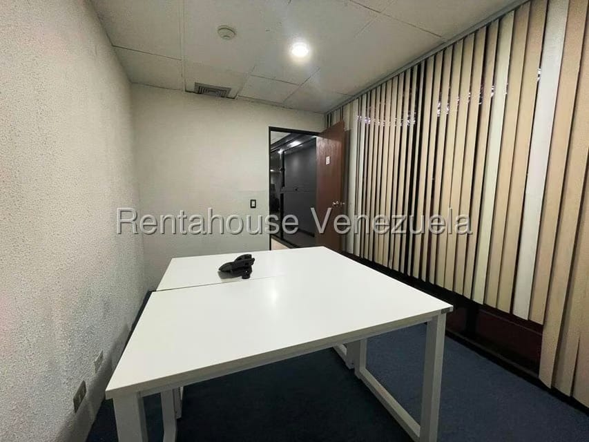 Comercial (Local Comercial) en Venta en Los Samanes, Distrito Metropolitano - 38