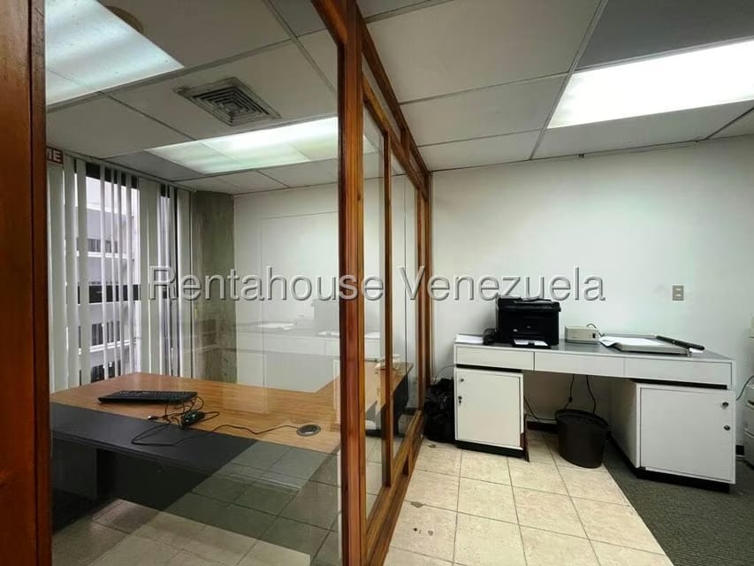 Comercial (Local Comercial) en Venta en Los Samanes, Distrito Metropolitano - 5