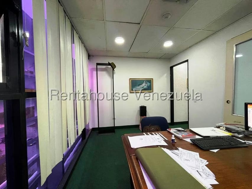 Comercial (Local Comercial) en Venta en Los Samanes, Distrito Metropolitano - 44