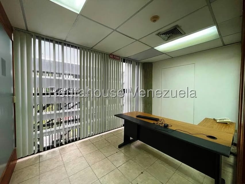 Comercial (Local Comercial) en Venta en Los Samanes, Distrito Metropolitano - 6