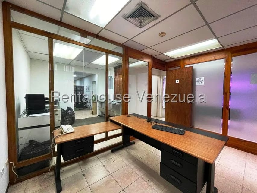 Comercial (Local Comercial) en Venta en Los Samanes, Distrito Metropolitano - 8