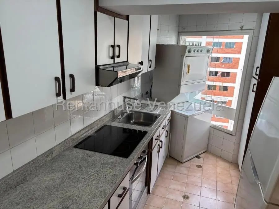Apartamento en Alquiler en Los Palos Grandes Caracas - 11