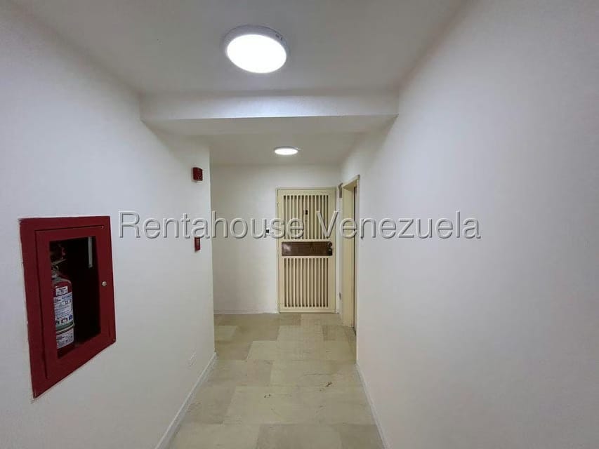 Apartamento (1 Nivel) en Venta en Los Naranjos del Cafetal, Distrito Metropolitano - 2
