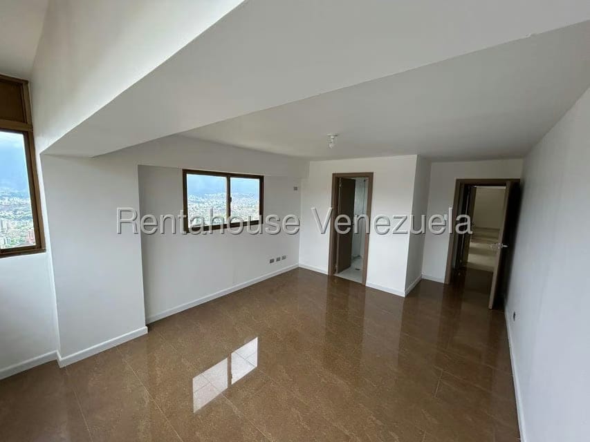 Apartamento (1 Nivel) en Venta en Los Naranjos del Cafetal, Distrito Metropolitano - 23