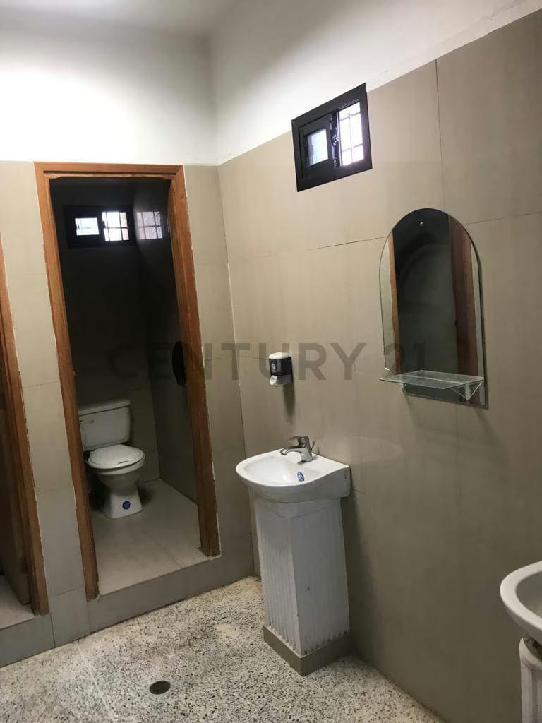 Amplia oficina amoblada en el Sector Paraíso CC Santa Maria - 7