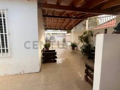 Casa en excelente estado, Urbanizacion Privada San Miguel, Calle principal - 3