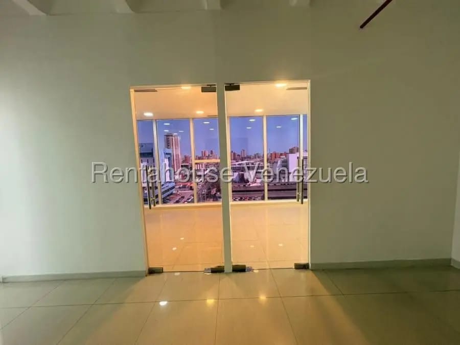 Oficina en Alquiler en Maracaibo - 5