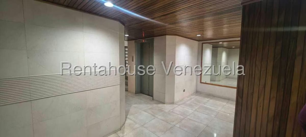 Apartamento (1 Nivel) en Venta en Chuao, Distrito Metropolitano - 11