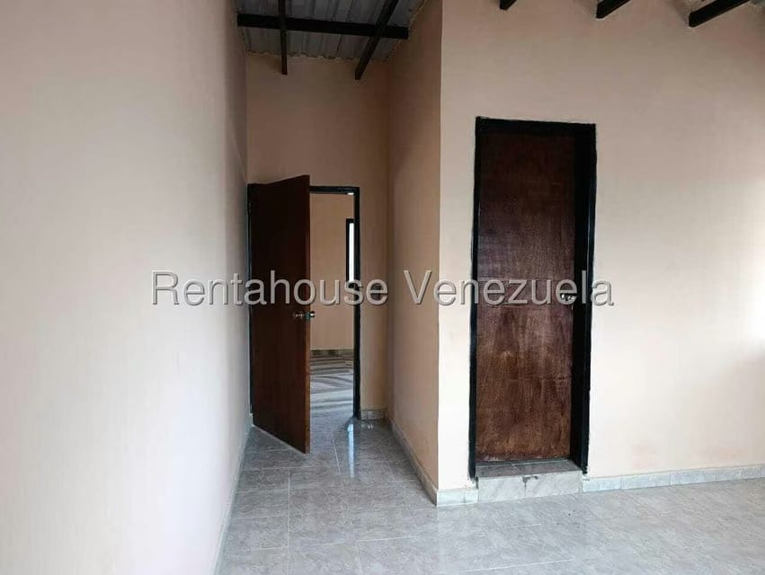 Casa (Duplex) en Alquiler en El Manzano, Lara - 33