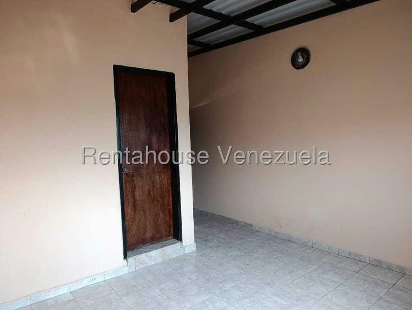 Casa (Duplex) en Alquiler en El Manzano, Lara - 38