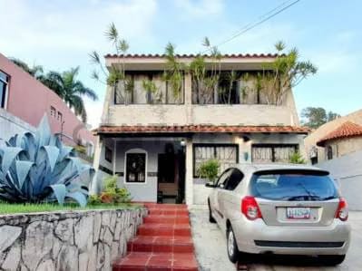 Bella y Espaciosa Casa en Venta