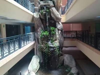 EN VENTA LOCAL COMERCIAL GUARENAS PLAZA MAYOR - 10