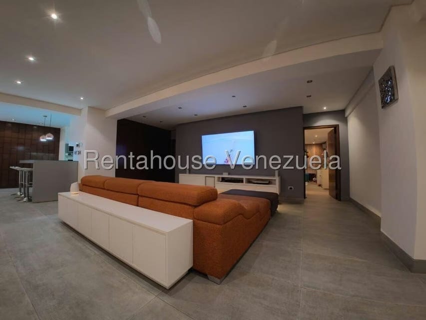 Apartamento (Planta Baja) en Venta en Lomas del Sol, Distrito Metropolitano - 2
