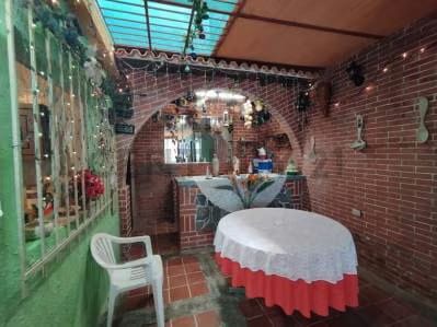 Terreno y Quinta 2 niveles con vista al mar y clima de montaña - 8