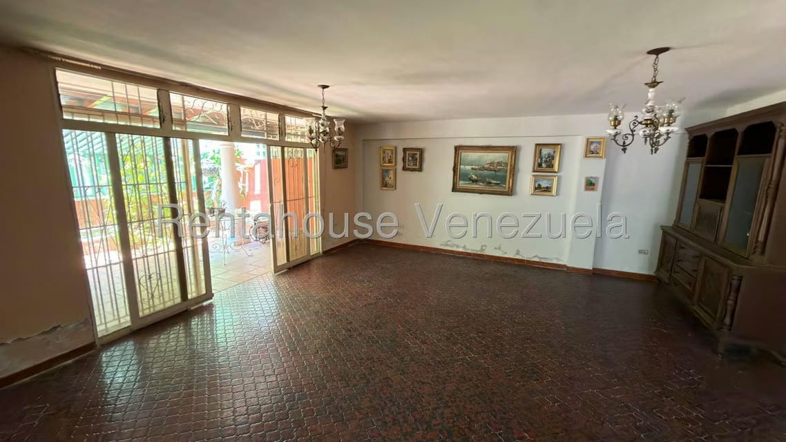 Casa (1 Nivel) en Venta en Los Dos Caminos, Distrito Metropolitano - 13