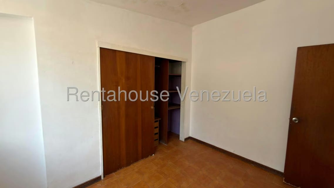 Casa (1 Nivel) en Venta en Los Dos Caminos, Distrito Metropolitano - 14