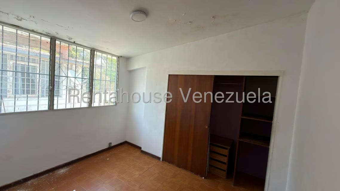 Casa (1 Nivel) en Venta en Los Dos Caminos, Distrito Metropolitano - 15